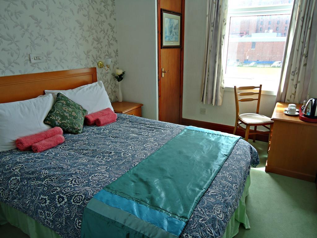 Cherry Blossom Inn Блекпул Екстериор снимка