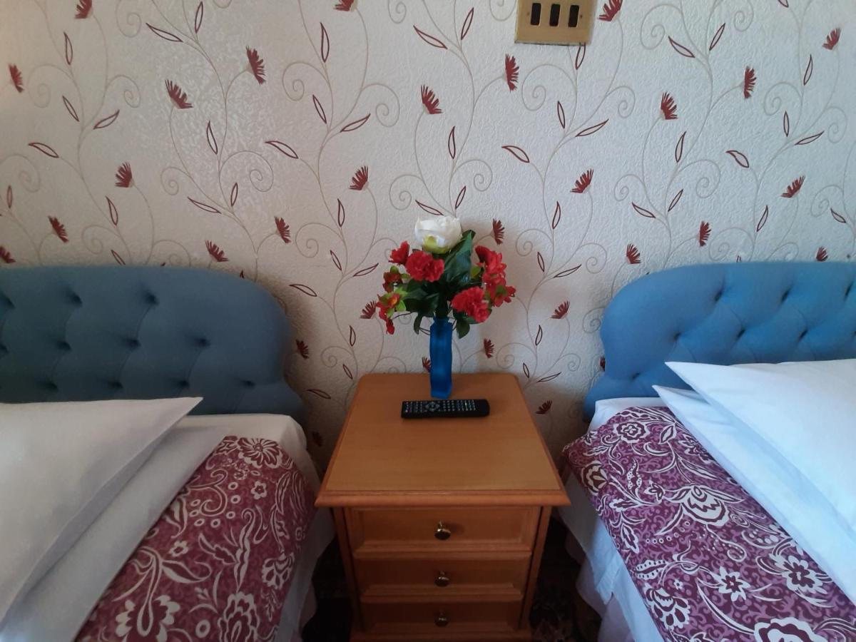 Cherry Blossom Inn Блекпул Екстериор снимка